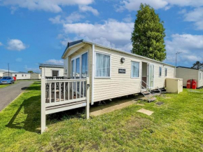 Lovely Caravan With Decking At Heacham Beach In Norfolk Ref 21028T
